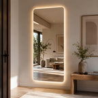 Espejo LED vertical de diseño moderno con esquinas redondeadas, perfecto para baño, dormitorio, closet, recibidor, hogar o negocio.