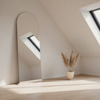 espejo con base de madera en forma de arco para ir de pie verticalmente